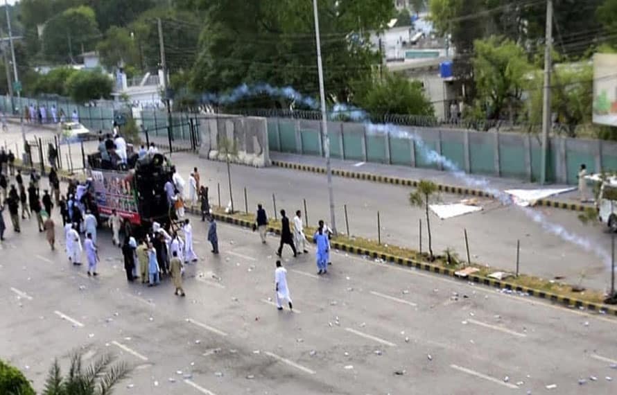 پشاور، بانی کی رہائی کا کیمپ جلانے کا مقدمہ درج،ایف آئی آر میں کون شامل ؟ نام بارے پتا چل گیا