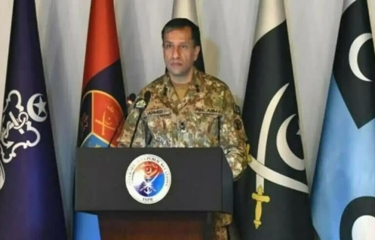 ڈی جی آئی ایس پی آر کا بھارت کو دو ٹوک پیغام،’’ہم تیار ہیں، آزمانا نہیں‘‘سوشل میڈیا پر پیغام گونج اٹھا
