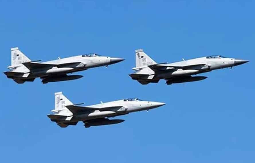 بھارت کو منہ توڑ جواب،پاک فضائیہ نے 5 دشمن طیارے گرائے، مسلح افواج ہائی الرٹ