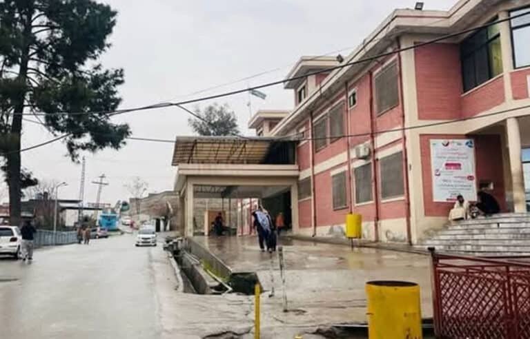 تیمرگرہ میڈیکل کالج میں بدعنوانی کا بھانڈا پھوٹ گیا،بڑا اسکینڈل سامنے آگیا