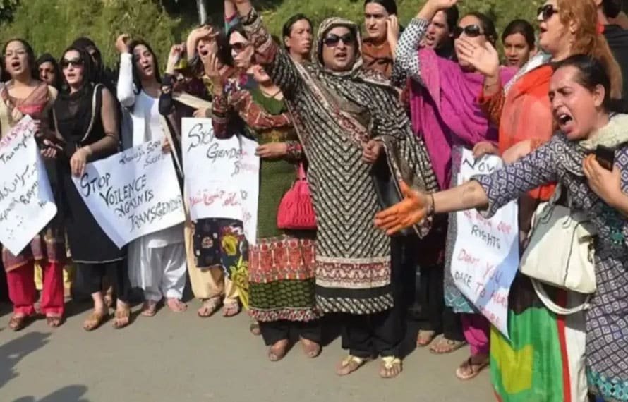 ظلم کی انتہا، خیبرپختونخوا میں خواجہ سرا بھتہ خوروں اور پولیس رویے کیخلاف پھٹ پڑے،احتجاج کا اعلان