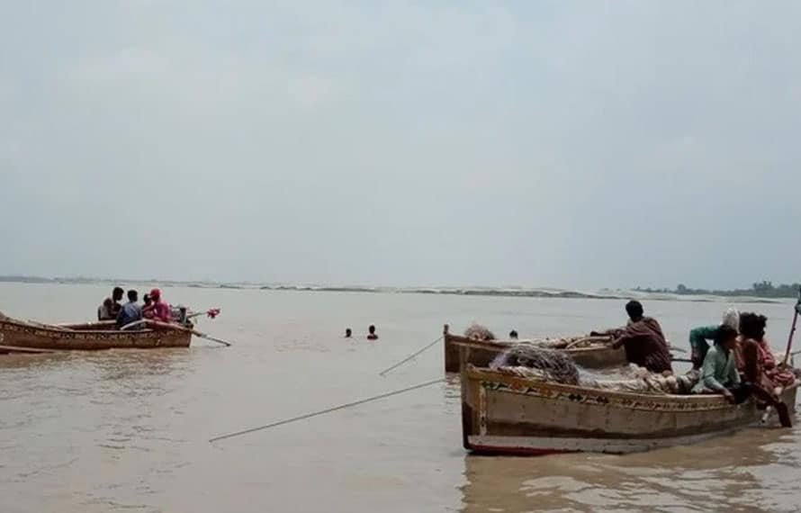 کوہاٹ کے قریب کشتی حادثہ ، کتنے شہریوں کی زندگیاں خطرے میں ؟جانئے