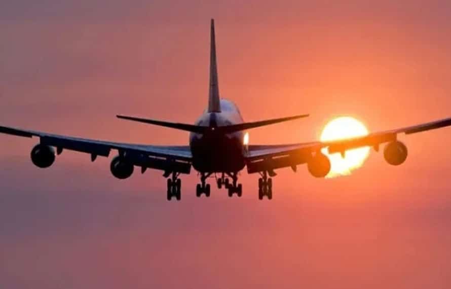 پاک بھارت تناؤ کا اثر ہوائی سفر پر، کئی عالمی ایئرلائنز نے پاکستانی حدود سے گریز شروع کر دیا