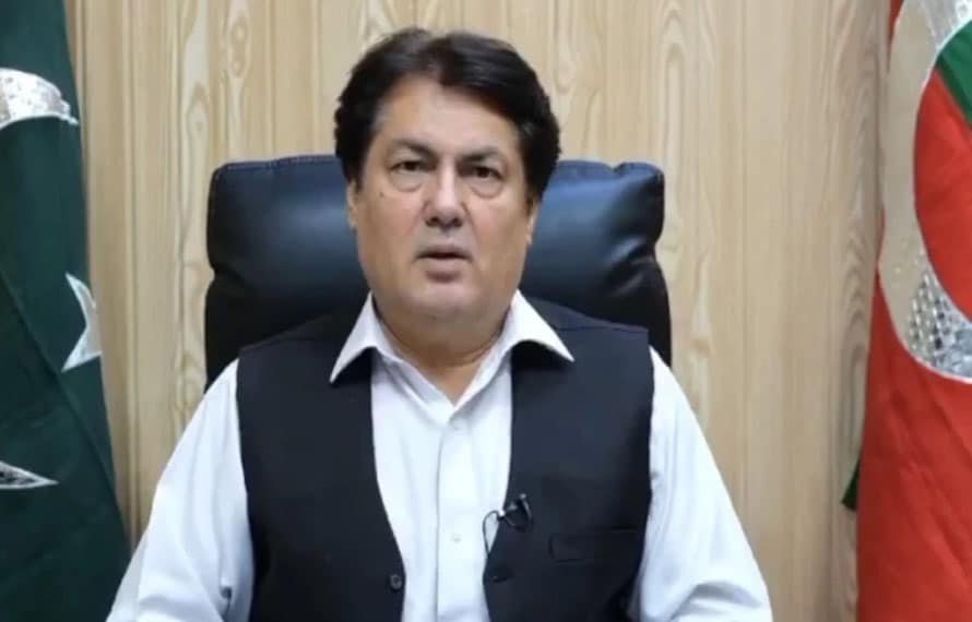 ضم شدہ اضلاع کا حصہ خیبر پختونخوا کو منتقل کیا جائے، بیرسٹر سیف کا وفاق سے دوٹوک مطالبہ