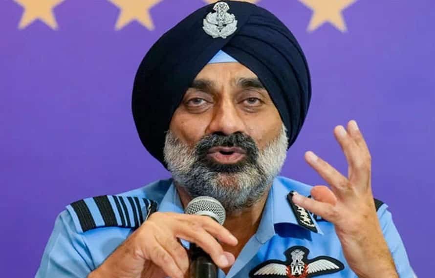 دفاعی ناکامیوں پر بھارتی ائیر چیف کا اعتراف، ہر منصوبہ تاخیر کا شکار