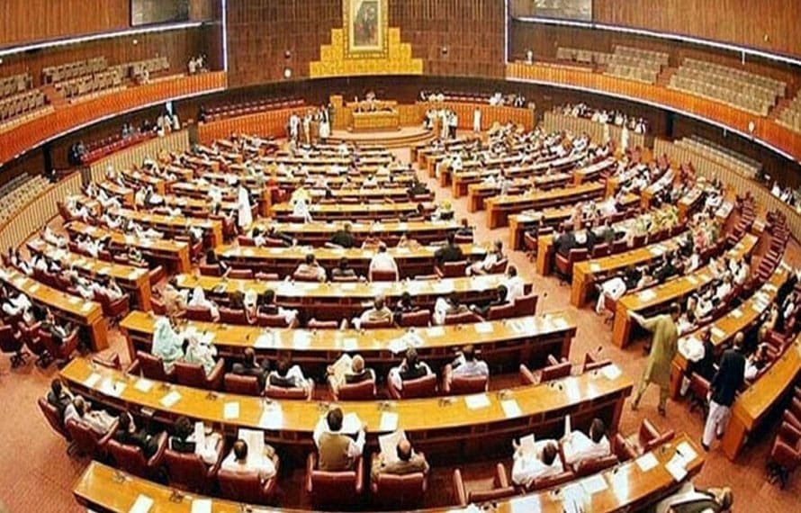 حکومت اور اپوزیشن میں 8 وزارتوں کے بجٹ میں کٹوتی پر اتفاق