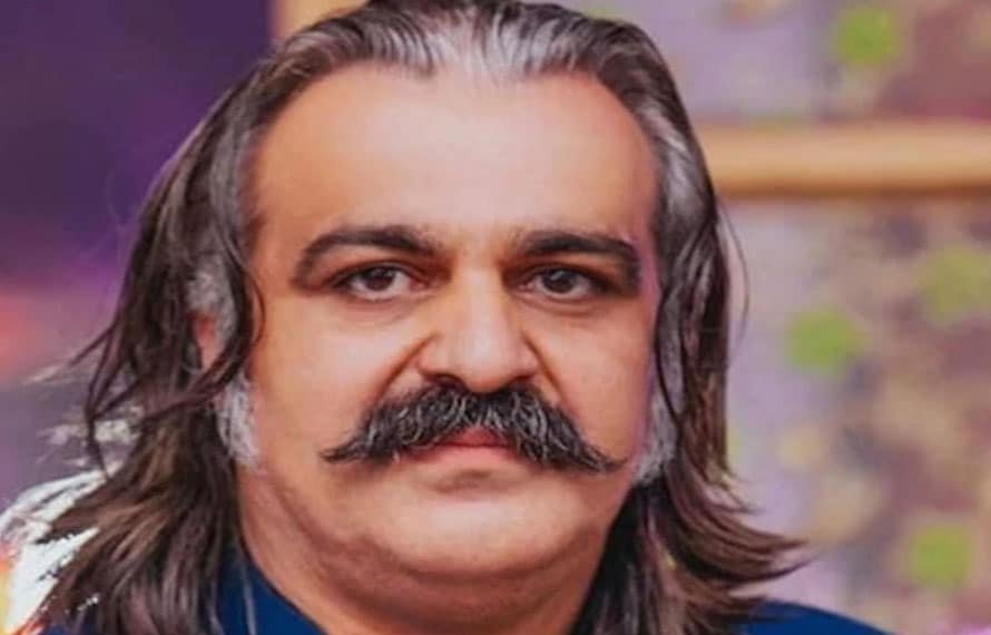 وزیراعلیٰ خیبرپختونخوا علی امین گنڈاپور کے ناقابل ضمانت وارنٹ گرفتاری معطل