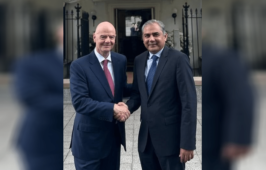 چیئرمین پی سی بی محسن نقوی کی فیفا صدر سے ملاقات