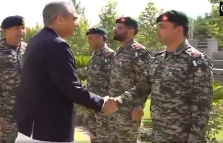 وزیر داخلہ محسن نقوی کا ایف سی ہیڈ کوارٹر وانا کا دورہ ، جوانوں کیساتھ عید منائی