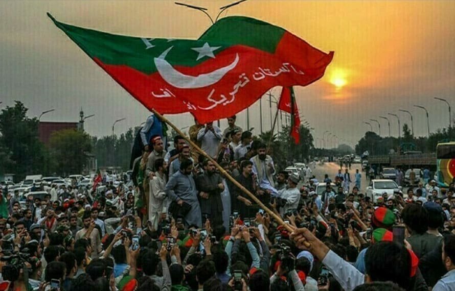 خیبر پختونخواکے رہائشی تیار ہو جائیں ! تحریک انصاف یوتھ ونگ نے کل صوبہ بھر کی شاہراہیں بند کرنے کی کال دیدی