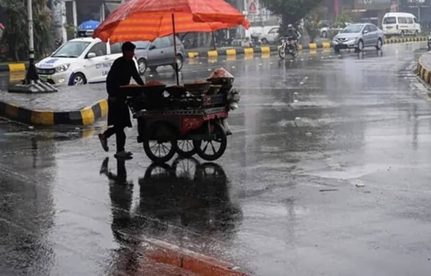 گرمی سے ریلیف!خیبرپختونخوا میں موسم بدلنے لگا، گرج چمک کیساتھ بارش کی پیشگوئی