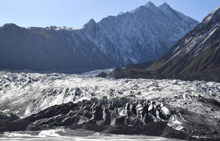 خیبرپختونخوا میں گرمی کی شدت، گلیشیئرز پھٹنے اور فلیش فلڈ کا خطرہ، وارننگ جاری