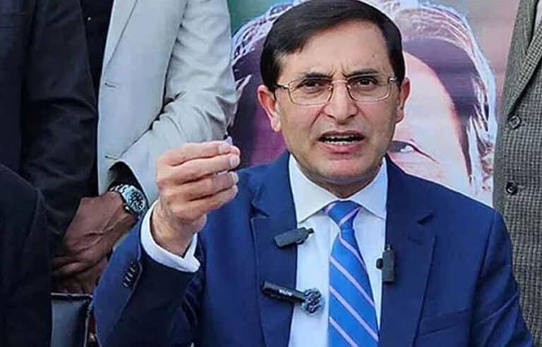 علیمہ خان پر انڈہ پھیکنے کا واقعہ، چیئرمین پی ٹی آئی کا سخت ردعمل سامنے آگیا