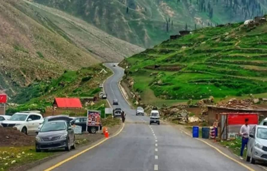 سیلاب سے بند بابوسر ناران روڈ ایک ہفتے بعد کھل گئی،سیلاب سے متاثرہ علاقوں میں احتیاط کی ہدایت