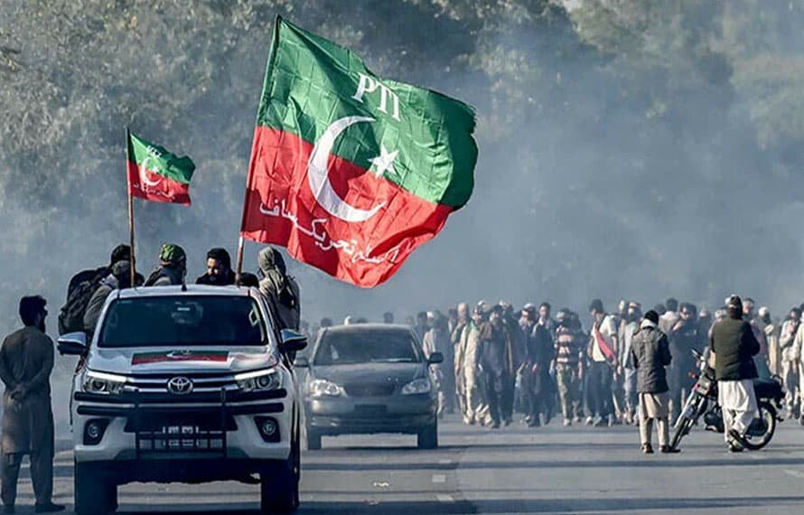 پی ٹی آئی کے چھ کارکنان کی سزائیں معطل، متعدد قائدین کے وارنٹ جاری