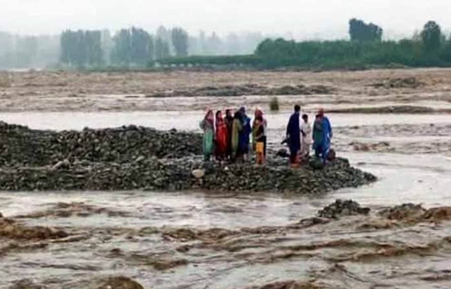 سانحہ سوات، ہوٹل گارڈ نے روکا، سیاح پیچھے سے دریا کی طرف چلے گئے، کمشنر مالاکنڈ کی رپورٹ میں انکشاف