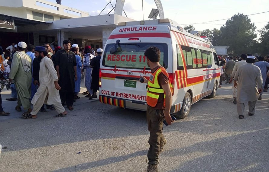 سیلاب نے ماں کی گود اجاڑ دی، بروقت طبی امداد نہ ملنے پر خاتون کے 3 نومولود دم توڑ گئے