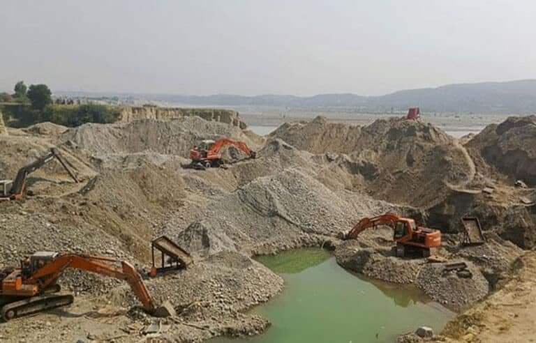 خیبرپختونخوا حکومت کا بڑا اقدام، غیر قانونی کان کنی اور سونے کی تلاش پر پابندی عائد، وجہ کیا بنی؟ جانئے