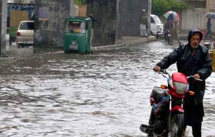 ملک کے مختلف حصوں میں آج موسلا دھار بارش کا امکان، نشیبی علاقے زیر آب آنے کا خدشہ