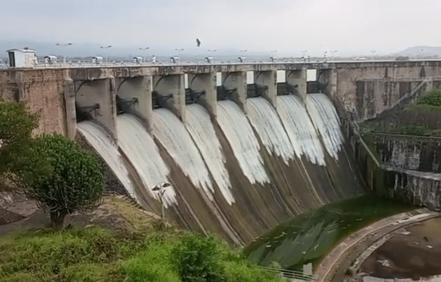 راول ڈیم میں پانی کی سطح بلند ہونے پر سپل ویز کھول دیے گئے