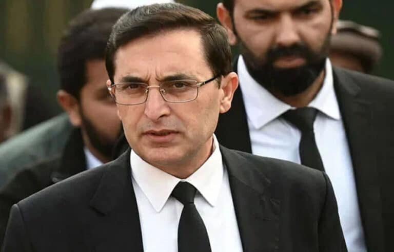 کیا بانی پی ٹی آئی نے علی امین گنڈاپور سے استعفیٰ مانگا؟بالآخر بیرسٹر گوہر نے حقائق واضح کر دیے