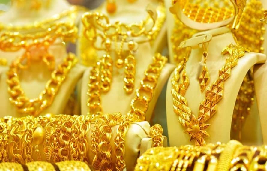 سونے کی قیمت میں آج پھر بڑا اضافہ ، فی تولہ سونا کتنے کا ہوگیا ؟ جانئے