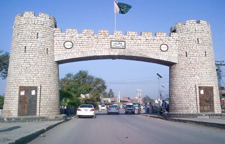 خیبر پختونخوا میں بلدیاتی حکومتوں کو توسیع دینے کے بجائے انتخابات کرانے کا فیصلہ