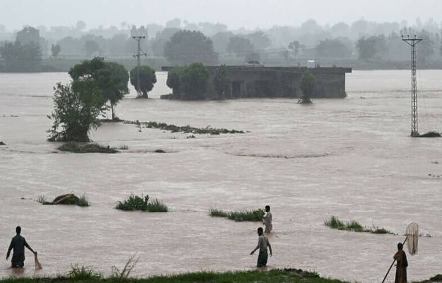 خیبر پختونخوا میں سیلاب سے بجلی کا نظام درہم برہم، 87 ہزار صارفین تاحال بجلی سے محروم