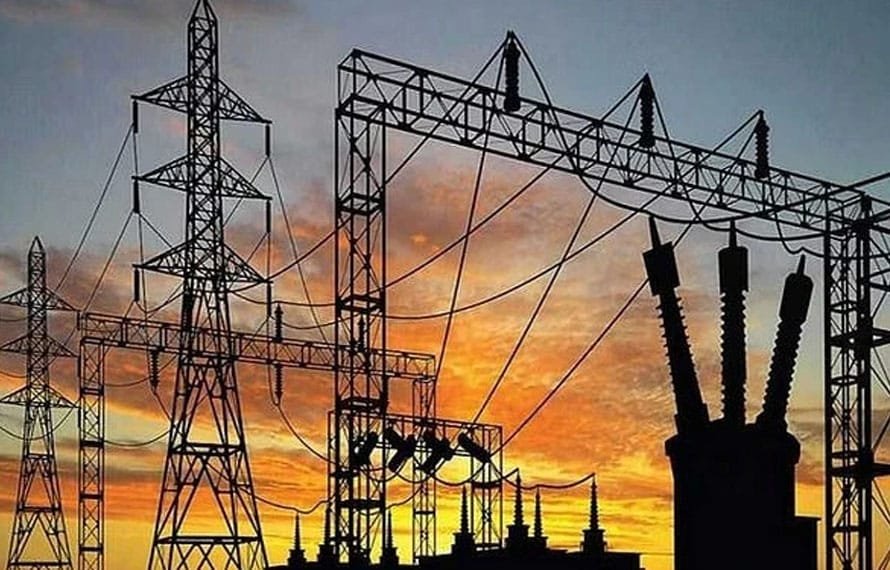 ملک بھر کے بجلی صارفین کے لیے خوشخبری: فی یونٹ قیمت میں کمی کا امکان، نیپرا آج سماعت کرے گا