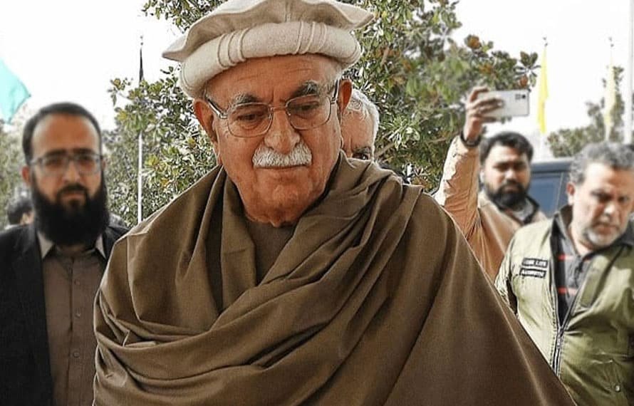 بانی پی ٹی آئی نے محمود خان اچکزئی کو اپوزیشن لیڈر کیلئے نامزد کر دیا، پارٹی ذرائع