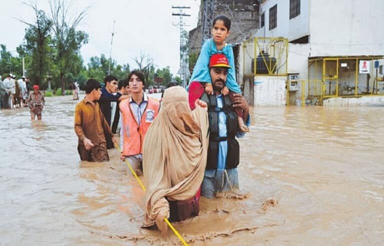 خیبرپختونخوا میں بارشوں اور سیلاب سے تباہی، اموات کی تعداد 400 سے تجاوز کرگئی