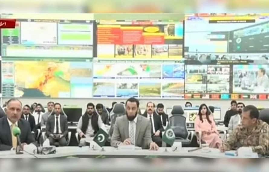 سیلابی صورتحال! فیلڈ مارشل کی ہدایت پر پاک فوج متحرک، 25 ہزار متاثرین محفوظ مقام پر منتقل ،ترجمان پاک فوج