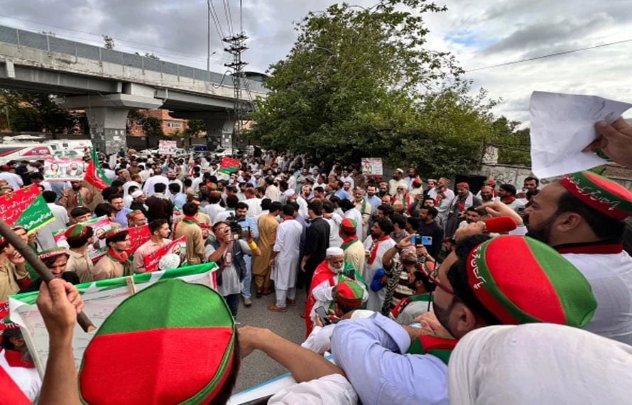 نومبر احتجاج! قیادت کے اکسانے پر جلاؤ گھیراؤ، عدالت نے پی ٹی آئی کارکنوں کو سزا سنا دی