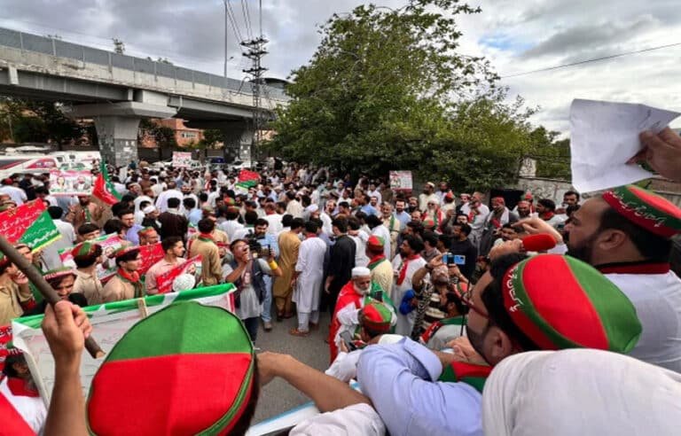 پی ٹی آئی کے کارکنوں پر 14 اگست کو دھرنے کی منصوبہ بندی کا مقدمہ درج