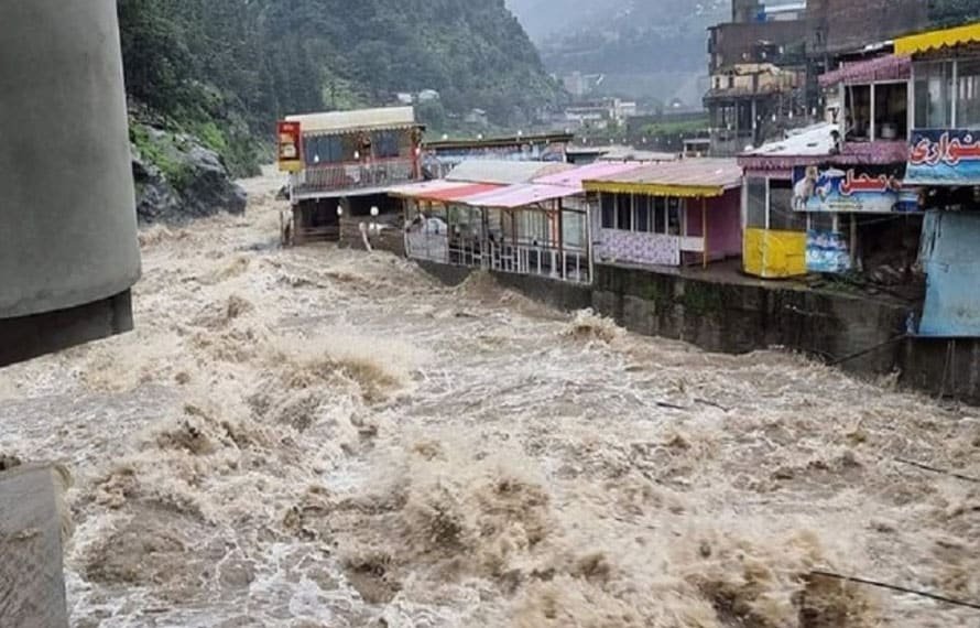 سوات کے بالائی علاقوں میں دوبارہ بارشوں کا سلسلہ شروع ہو گیا، مینگورہ ندی بپھر گئی، الرٹ جاری کر دیا گیا