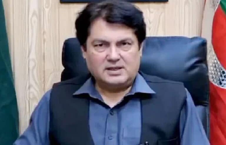 شوگر مافیا بے لگام، حکمران طبقے کا حصہ ہے، حکومت ناکام ہوچکی ہے ، بیرسٹر سیف