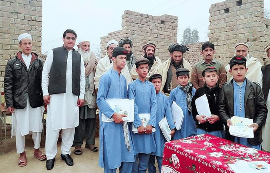 افغان مہاجرین کے زیر انتظام سکول سیل، اساتذہ اور طلبا کی ملک بدری کا فیصلہ