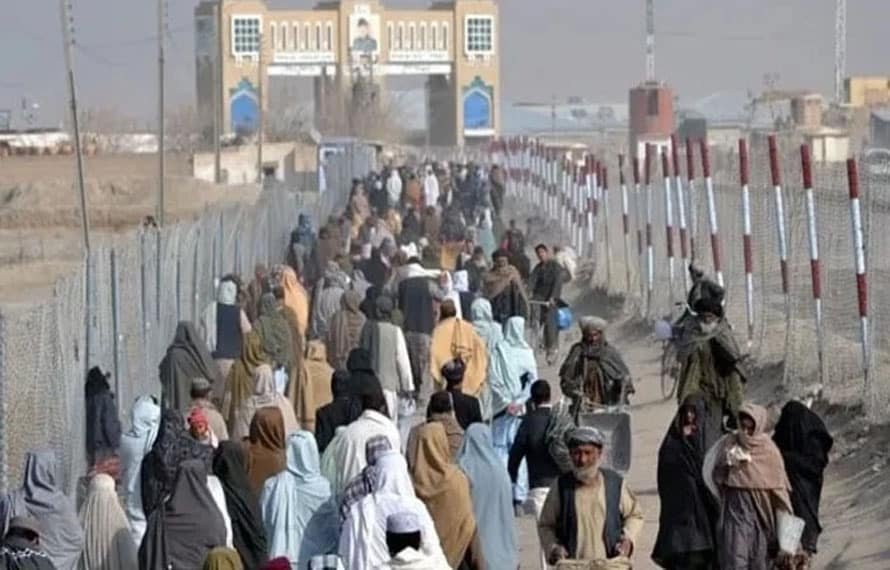 افغان مہاجرین کی واپسی میں تیزی، 30 ہزار سے زائد وطن لوٹ گئے