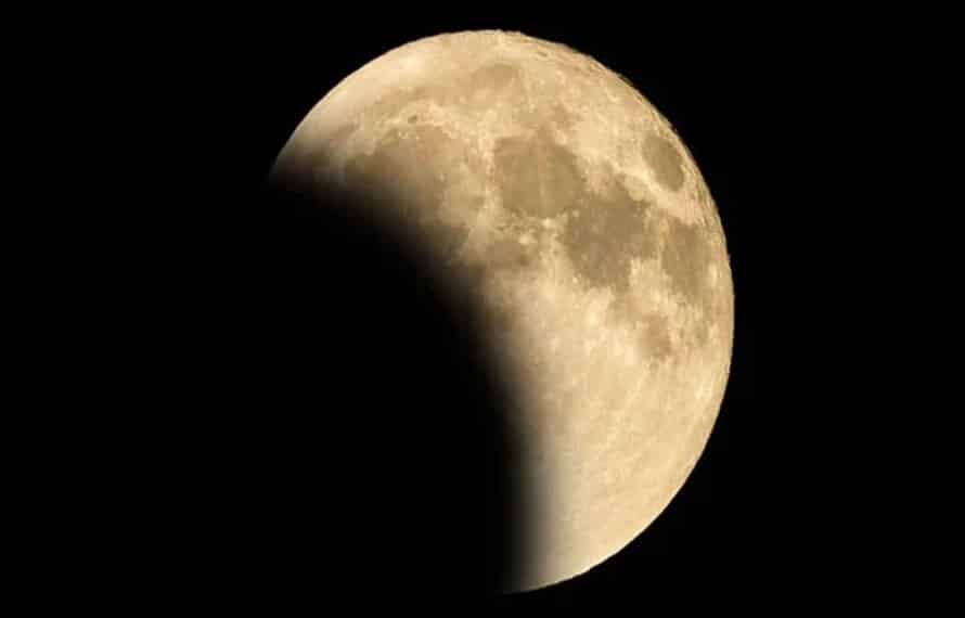 رواں سال کا دوسرا چاند گرہن 7 اور 8 ستمبر کی درمیانی شب ہوگا