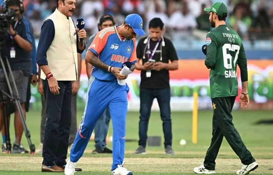 ایشیا کپ کی ٹرافی کے ساتھ پاک بھارت کپتانوں کا فوٹو شوٹ ہوگا یا نہیں؟