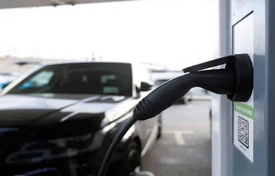 خیبرپختونخوا میں الیکٹرک گاڑیوں کی مانگ بڑھنے لگی، چارجنگ اسٹیشنز بنانے کا منصوبہ تیار