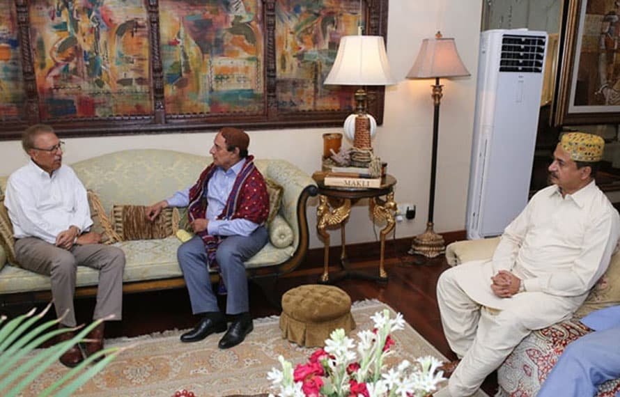 پی ٹی آئی کی قادیانی مہم "مشن نور" کا راز فاش ہونے کے بعد پی ٹی آئی رہنماؤں حلیم عادل شیخ اور عارف علوی نے اس مہم کی مخالفت کر دی