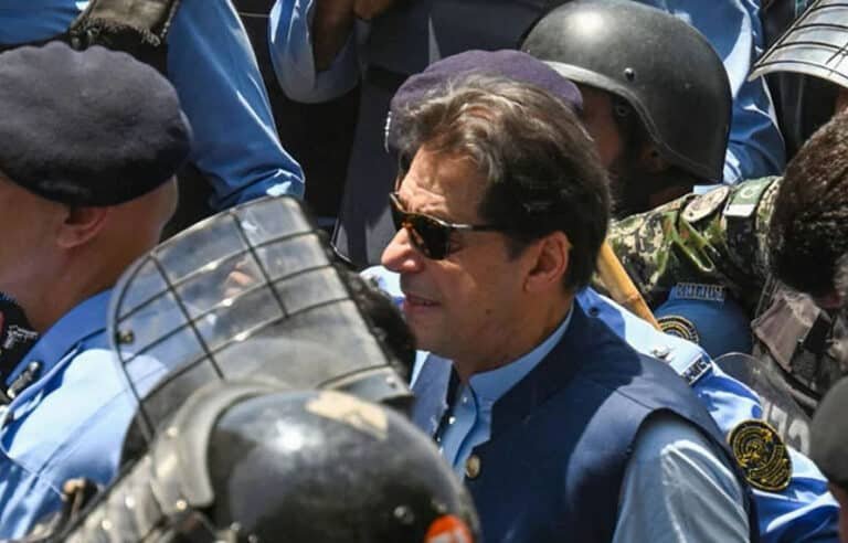 بانی پی ٹی آئی کو واٹس ایپ لنک کے ذریعے عدالت میں پیش کر دیا گیا