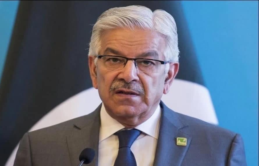 خیبر پختونخوا میں شہید فوجی جوانوں کی نمازجنازہ میں پی ٹی آئی کا کوئی رہنما شریک نہیں ہوا، خواجہ آصف