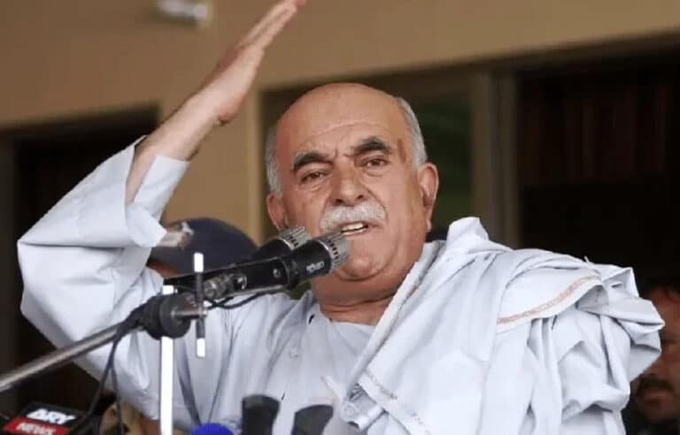 پی ٹی آئی میں ڈسپلن کا فقدان، ہر 100 بندے کا ایک لیڈر ہے، محمودخان اچکزئی