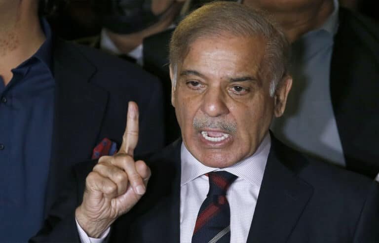 فائیو جی نیلامی کے باوجود انٹرنیٹ سست کیوں؟ وزیراعظم نے تفصیلات مانگ لیں