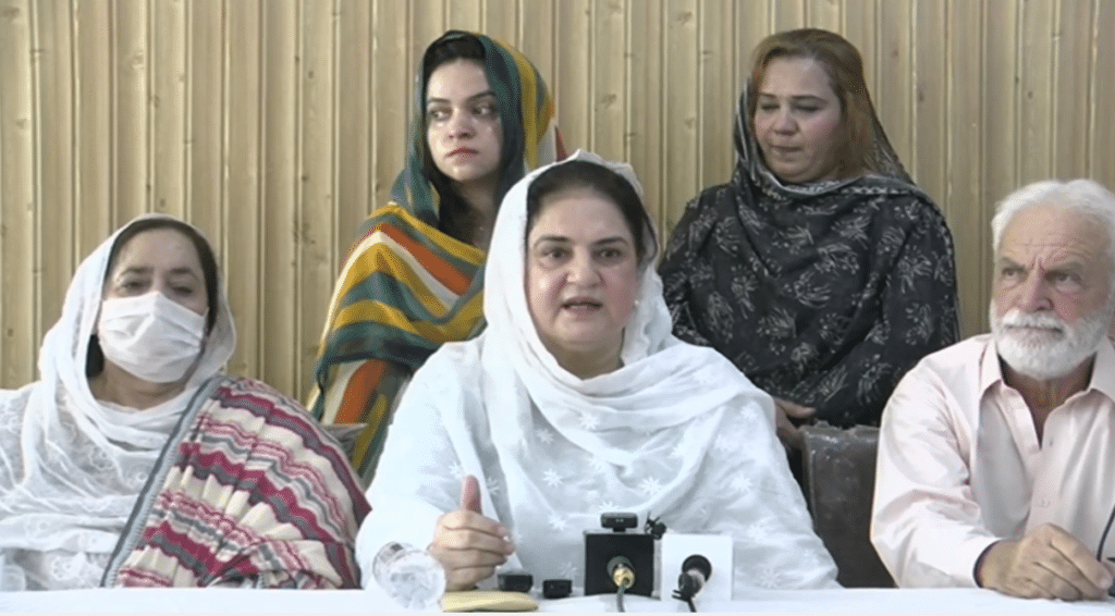 خیبرپختونخوا حکومت سیلاب متاثرین کی مدد کرنے میں مکمل ناکام ہو چکی ہے، روبینہ خالد