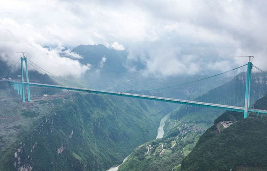 دنیا کا بلند ترین پل چین میں مکمل، 28 ستمبر کو ٹریفک کیلئے کھول دیا جائے گا