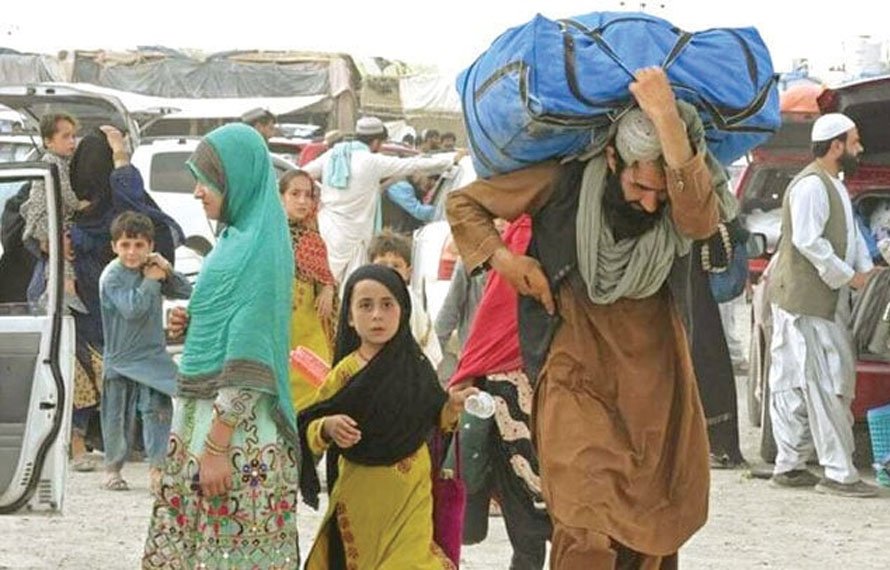 غیر قانونی مقیم افغانیوں کو پناہ دینے والوں کے خلاف قانونی کارروائی کی ہدایت