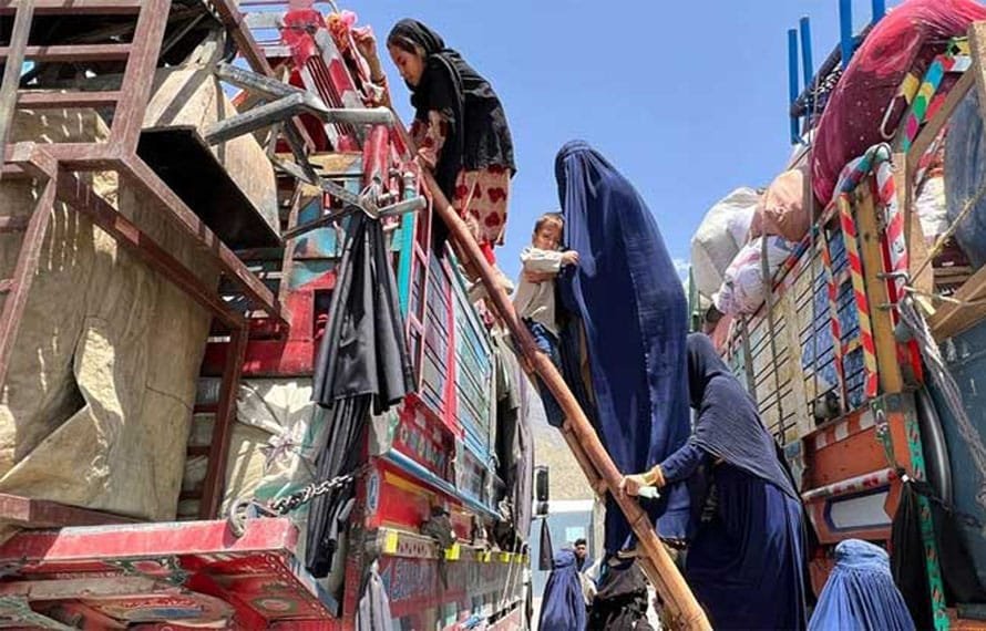 افغان مہاجرین کیلئے حتمی مہلت! ضلعی انتظامیہ نے نوٹس جاری کرتے ہوئے تین دن میں واپسی کی ہدایت جاری کر دی